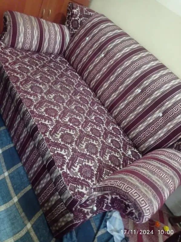 4 seater sofa set . excellent condition 1