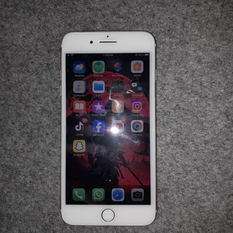 iphone 7plus condition 10/10 only WhatsApp . 03284039057 5