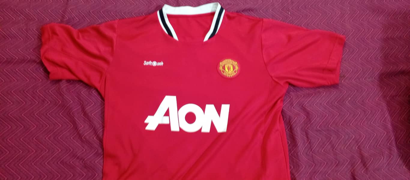 MANCHESTER UNITED ORIGINAL JERSEY 6