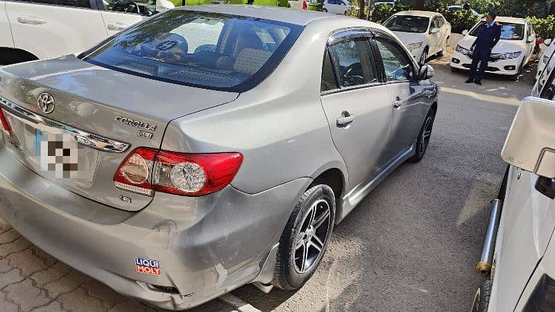 Toyota Corolla GLI Automatic 2012 4