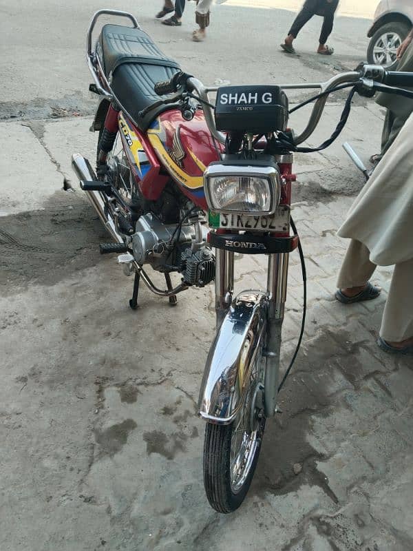 honda 2010 model ha condition ap k samny ha 2