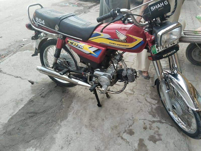 honda 2010 model ha condition ap k samny ha 4