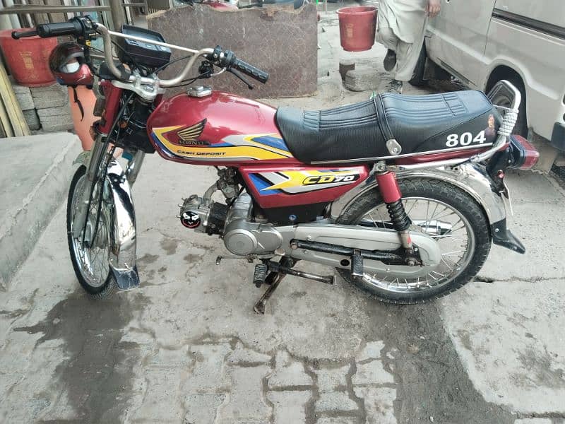 honda 2010 model ha condition ap k samny ha 5