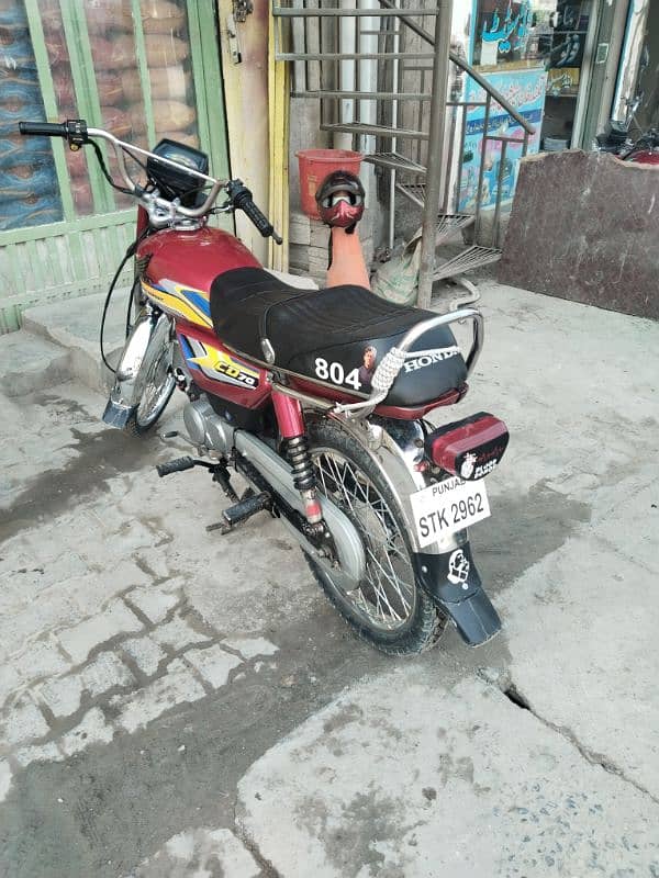 honda 2010 model ha condition ap k samny ha 6