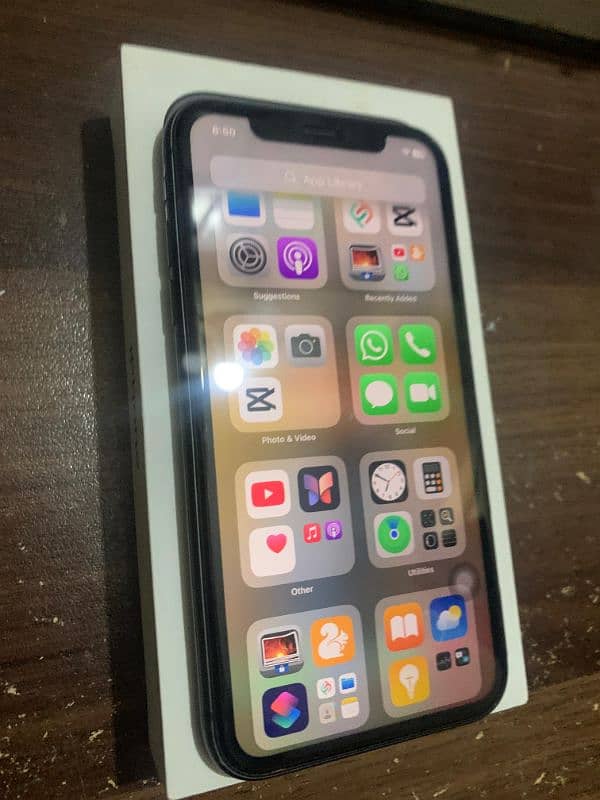 iPhone 11 3