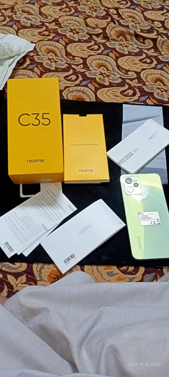 Realme C35 3