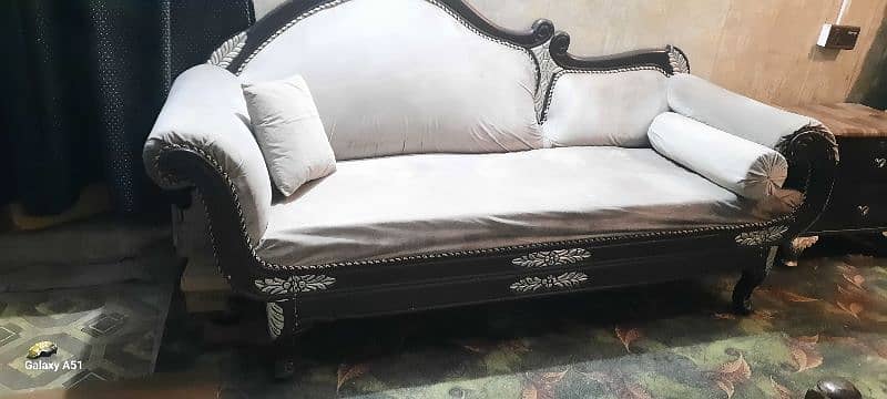 Deewan 3 seater 4