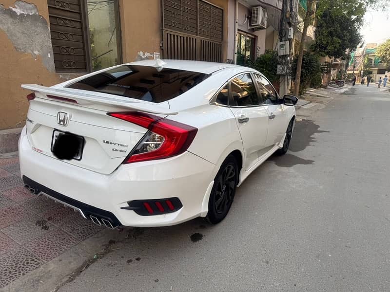 Honda Civic Oriel 2018 6