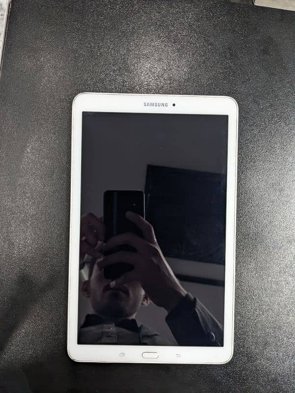 SAMSUNG GALAXY TAB E WHITE COLOUR 1