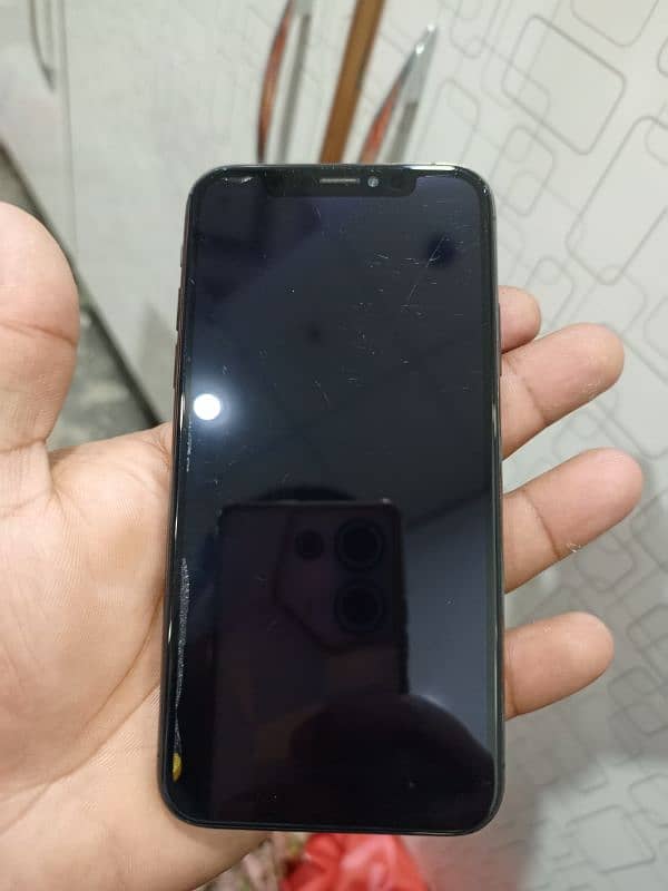 i phone XS 64GB NoN PTA 03077233733 call or whatsapp anytime 0