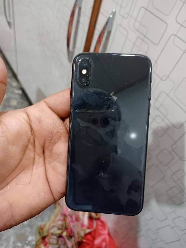 i phone XS 64GB NoN PTA 03077233733 call or whatsapp anytime 1