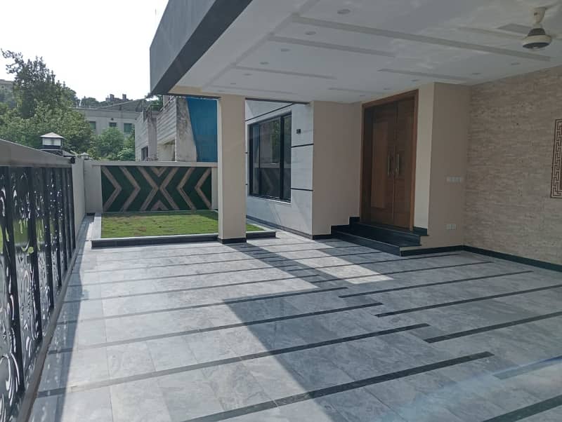 Dha Prime location House available for sale 16