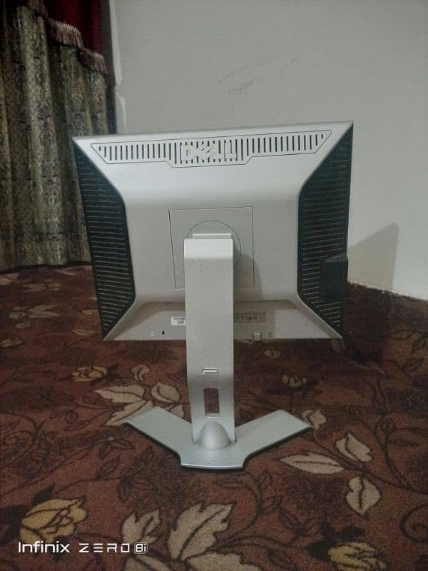 LCD DESKTOP PC 3