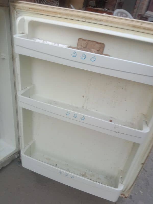 Haier fridge medium size 4