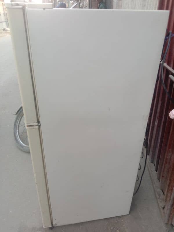 Haier fridge medium size 7