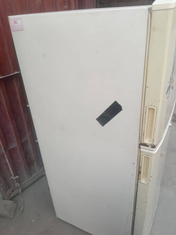 Haier fridge medium size 8