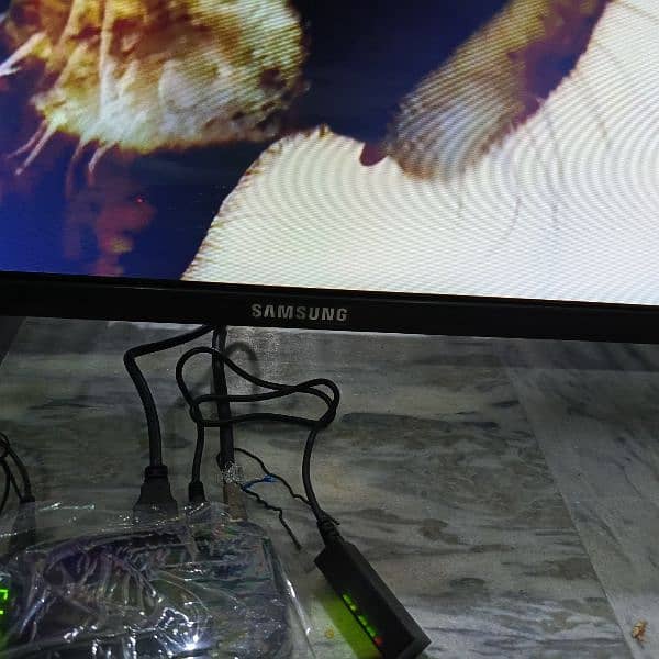 samsung led lcd,only few days used 03448502692 3