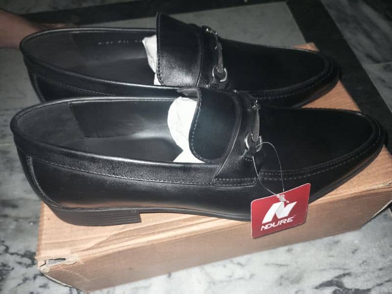 shoe available brand new or brand nedure ha 0