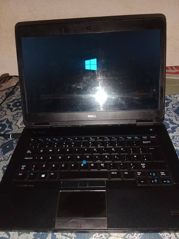 Dell latitude E 5440 4/320 4