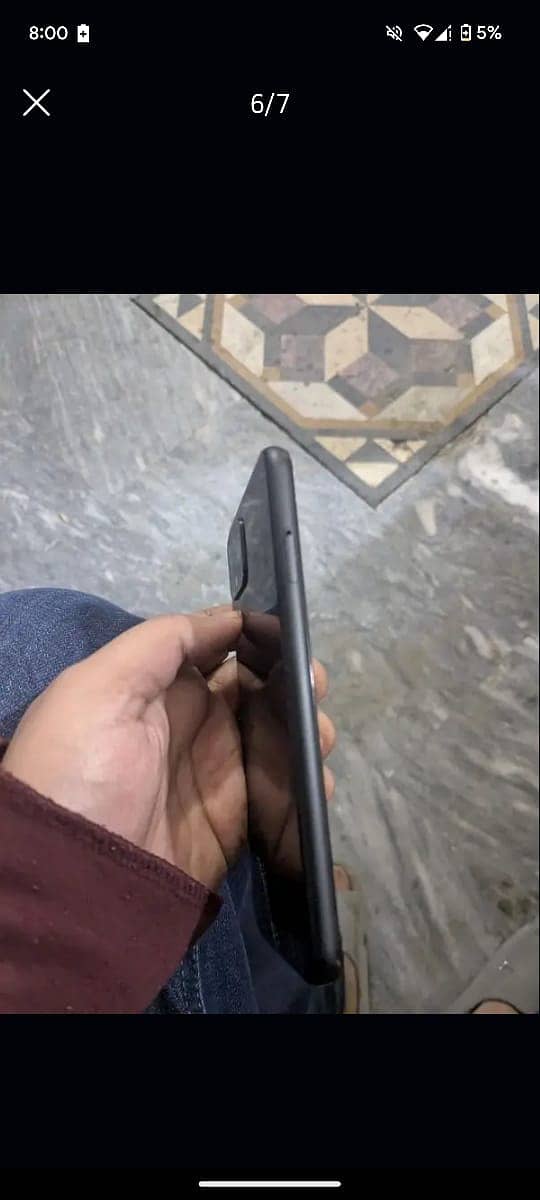 Google pixel 4 , 64 gb , android version 13 6