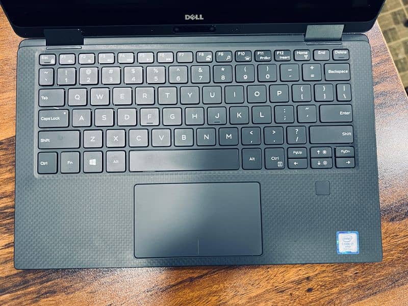 dell/xps 13 9365 2-in-1/laptop core i7 7th gen. 16GB 256GB SSD 2