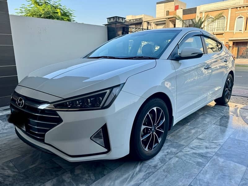 Hyundai Elantra 2022 0