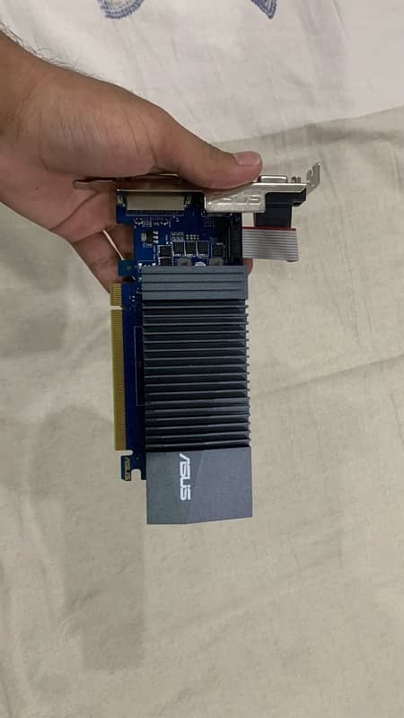 Nvidia GT 710 2gb gddr5 for sale like new 3