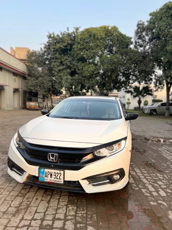 Honda Civic 1.8 2019 UG 3