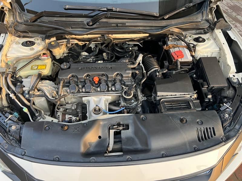 Honda Civic 1.8 2019 UG 14