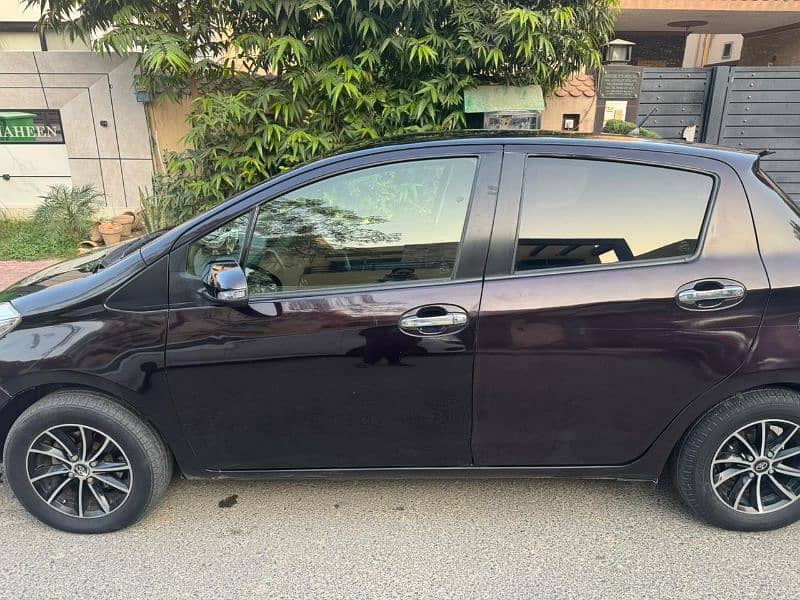 Toyota Vitz 2022 4