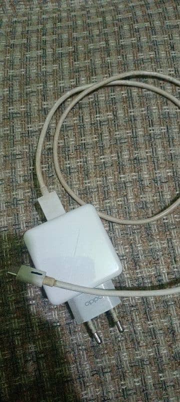 Oppo f19pro charger 1