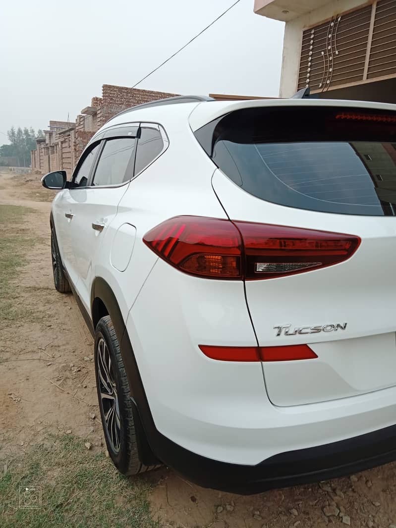 Hyundai Tucson FWD A/T GLS  SPORT  2023 14