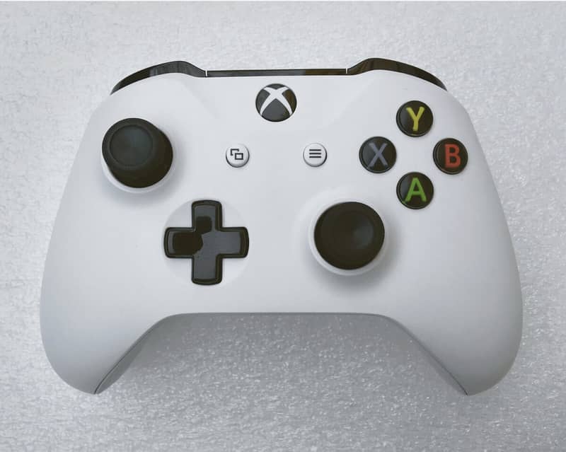 Xbox One S Controller 1