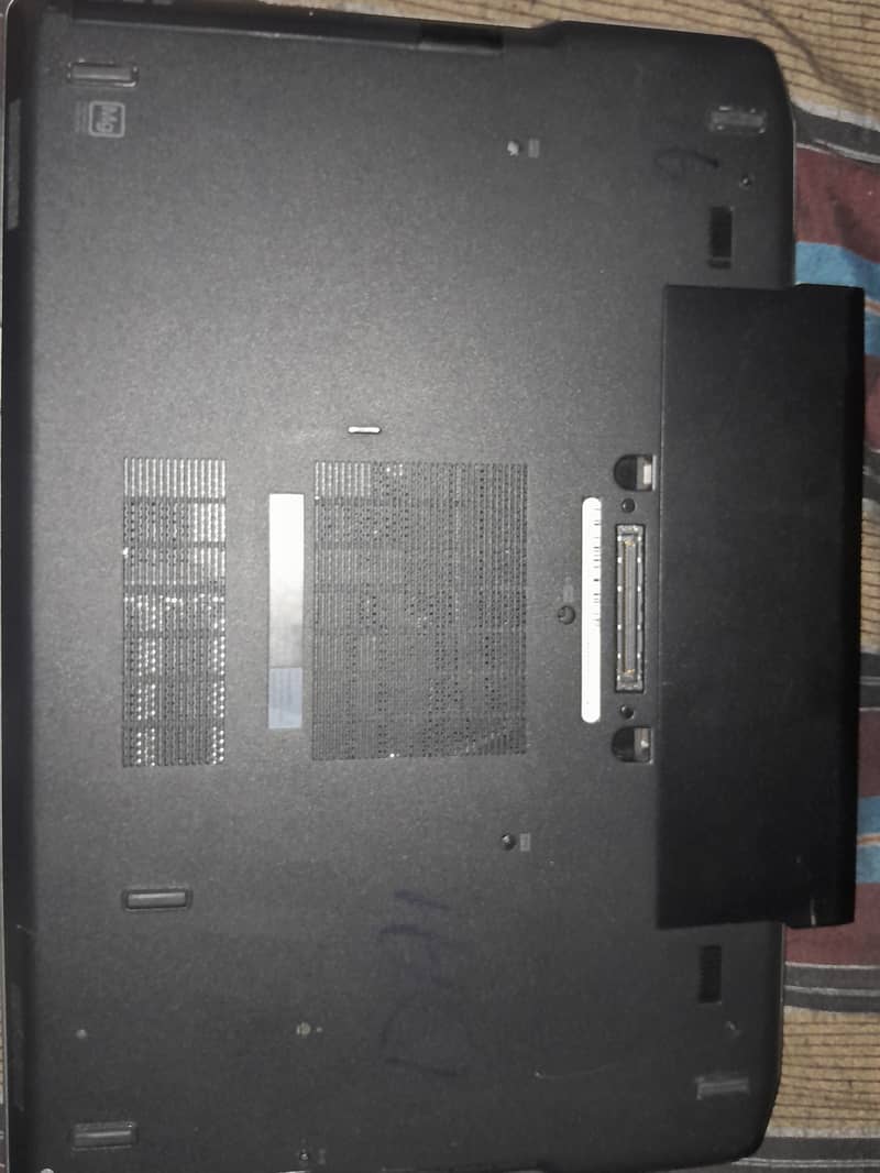 Dell LATITUDE E6530 6