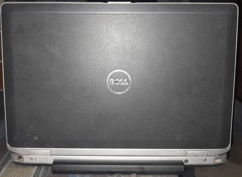 Dell LATITUDE E6530 9