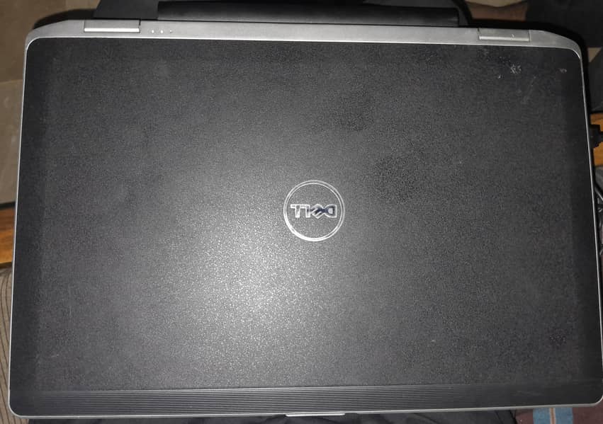 Dell LATITUDE E6530 11