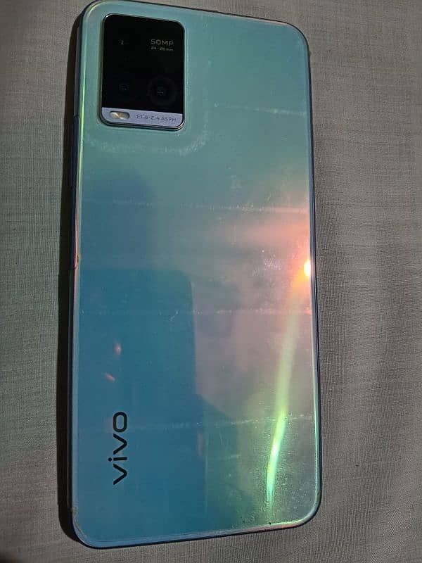 vivo y21T 4