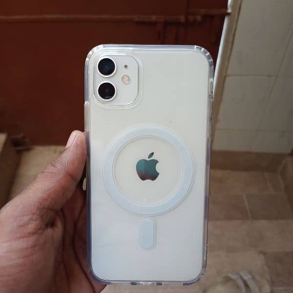 iPhone 11 || price 89999 0