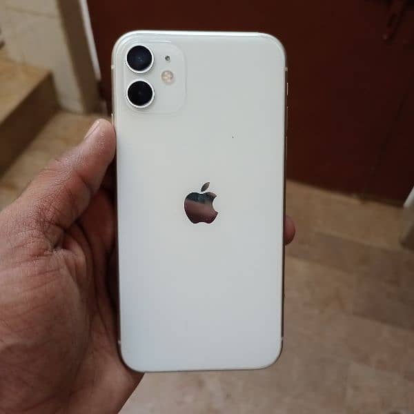 iPhone 11 || price 89999 1