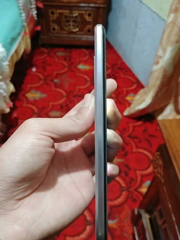 Vivo V21 3