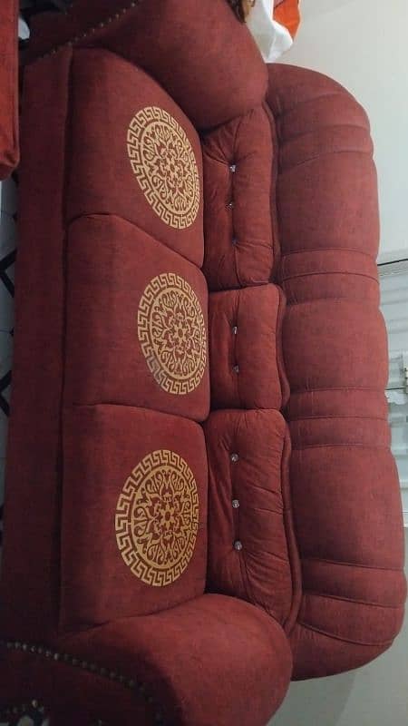 red 3 seater furnished sofas 0