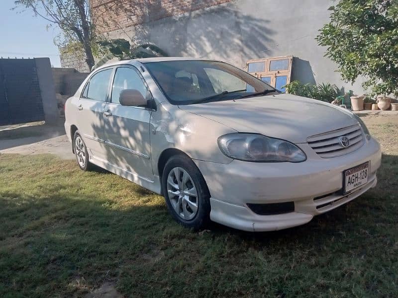 Toyota Corolla se saloon 1.6 2004 model 3