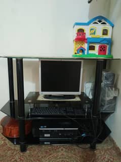 HP desktop quad-core computer