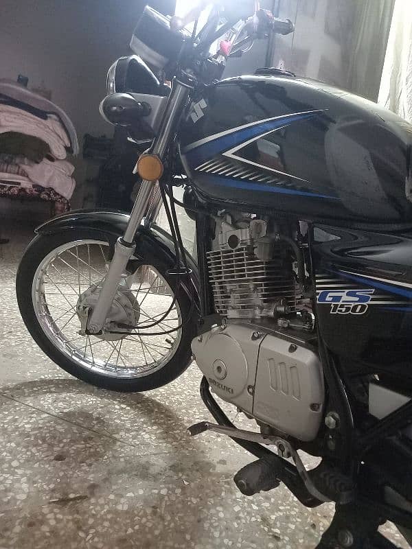 suzuki 150 black in good condition 1