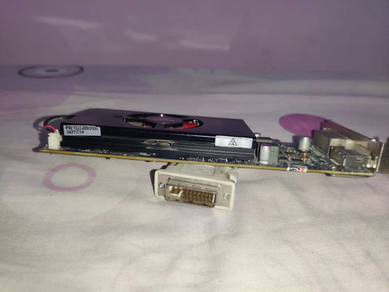 AMD Radeon HD 7570 1GB graphics card 5