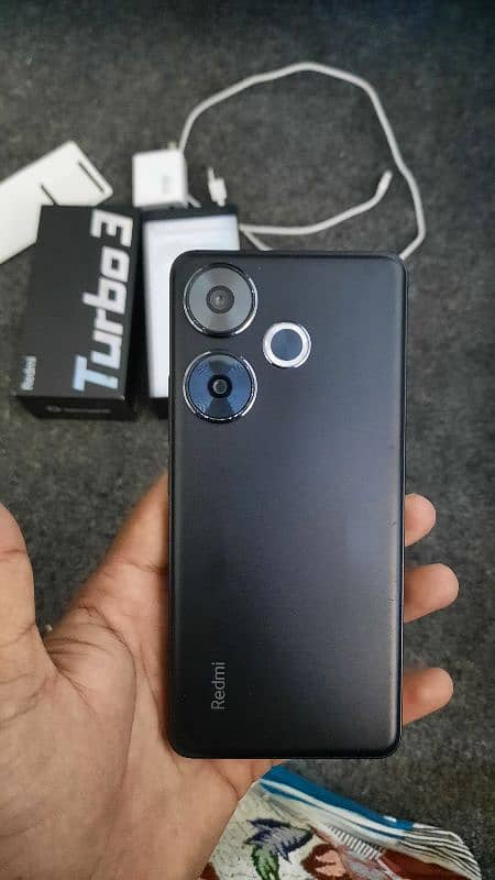 Redmi Turbo 3 / Poco f6 1