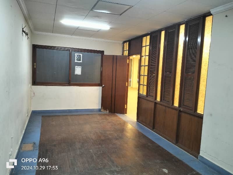 08 MARLA OFFICE FIRST FLOOR WITH ELEVATOR EXCELLENT LOCATION 49