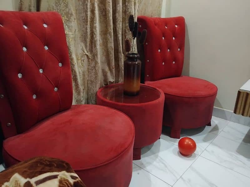 2 sofas chairs  with table 0