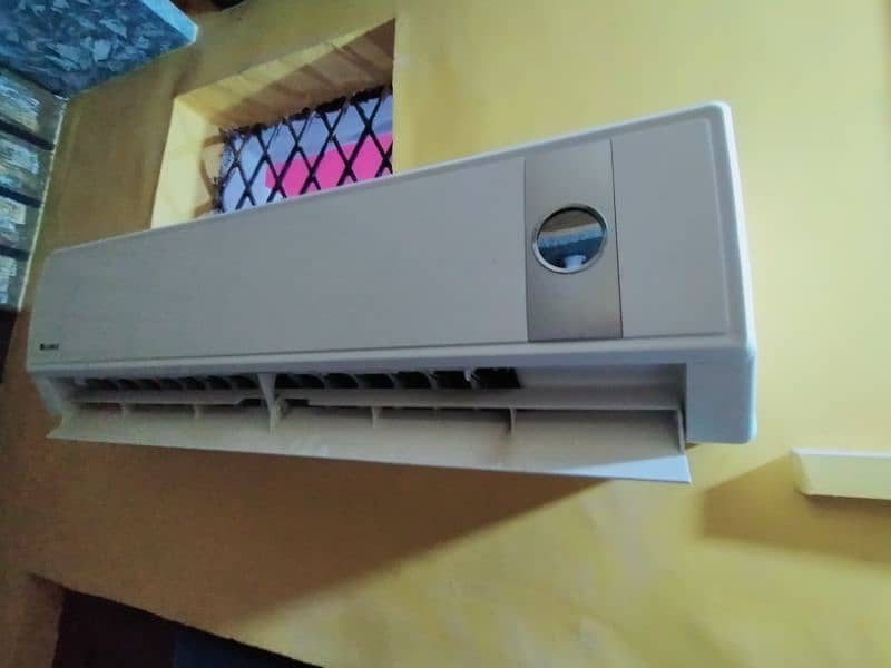 Dedh ton Gree Ac for sale 0