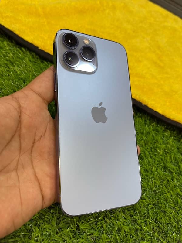 iPhone 13 Pro Maxx 256 gb 9